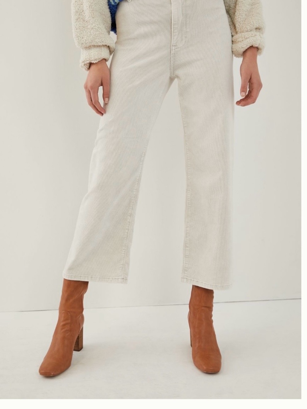 Pilcro Ultra High-Rise Cropped Wide-Leg
Corduroy Pants in ivory